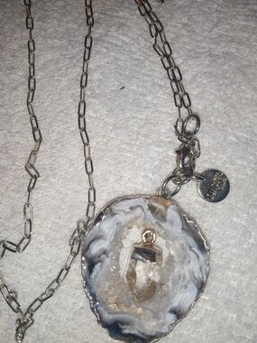 Twisted Sister White and Gray Agate Geode Pendant Necklace - Silver Tone